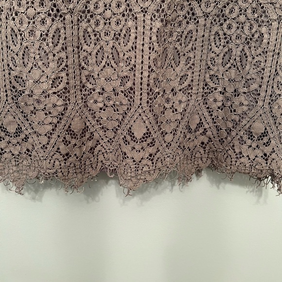 Luna Moon Lace Sleeveless Top Size S - Picture 3 of 7